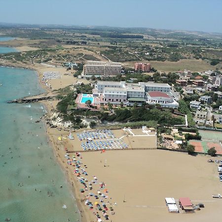 Hotel Club Helios Noto Buitenkant foto