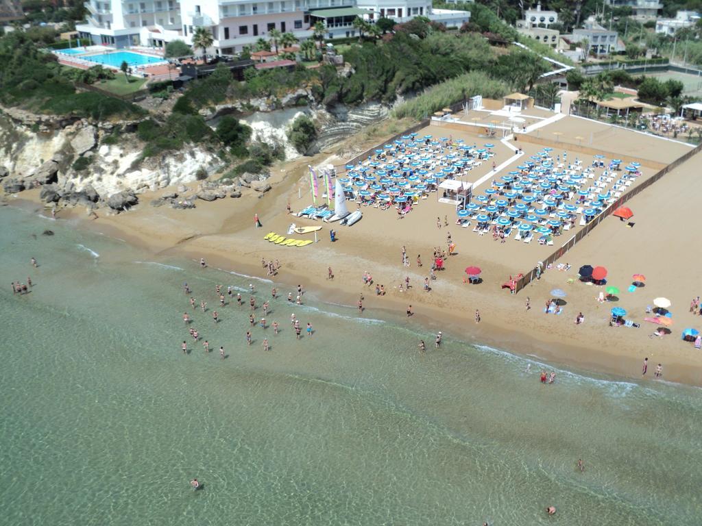 Hotel Club Helios Noto Buitenkant foto