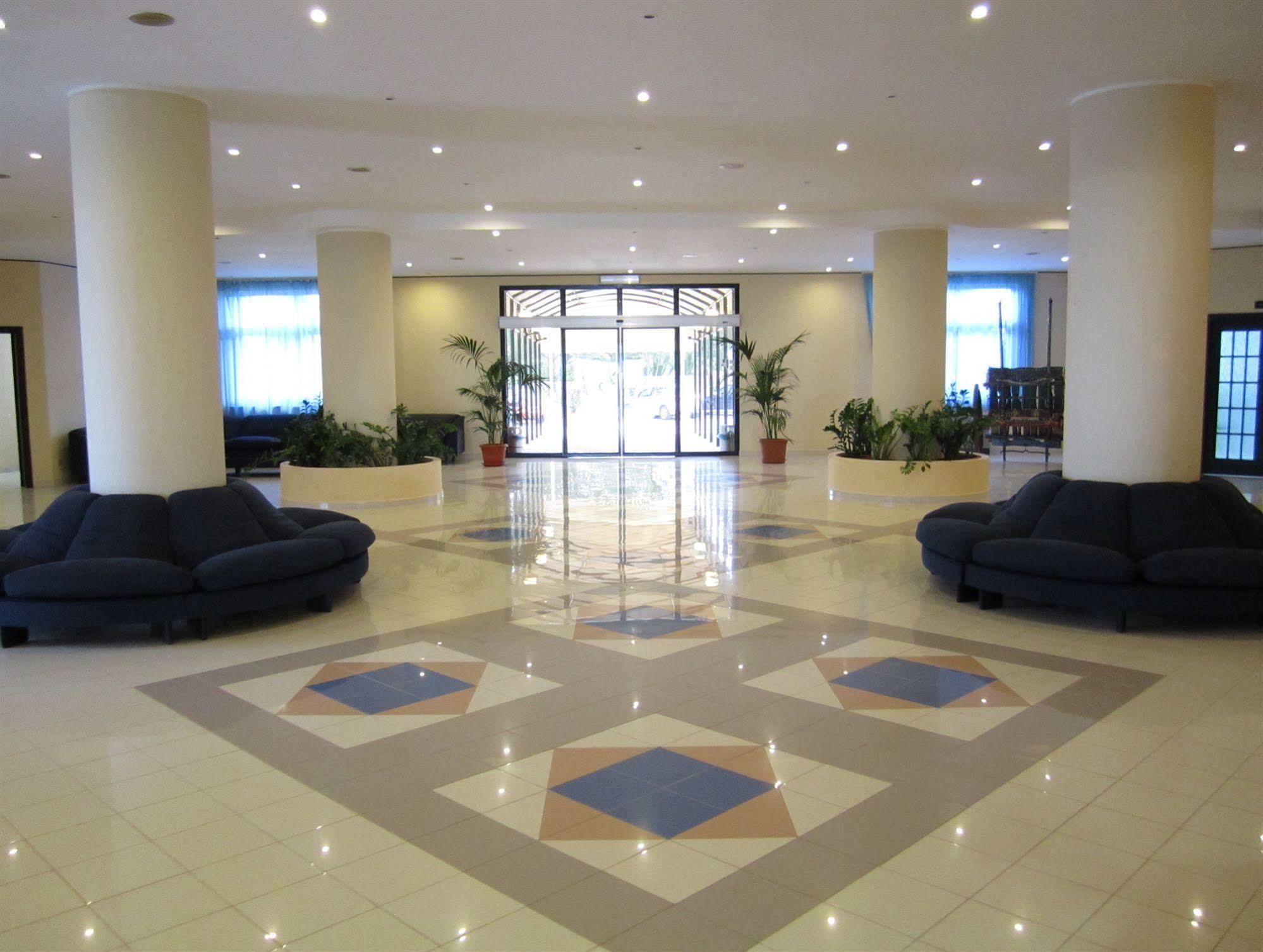 Hotel Club Helios Noto Buitenkant foto