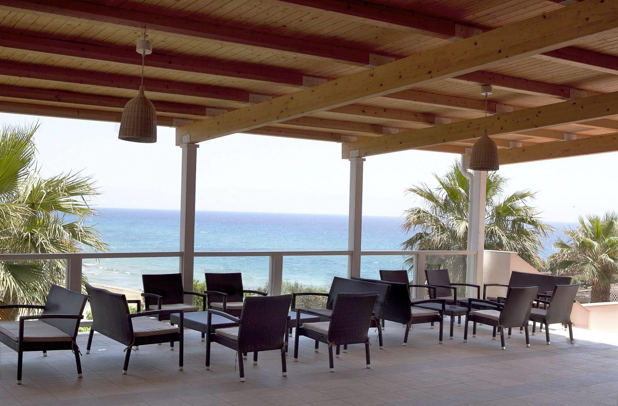 Hotel Club Helios Noto Buitenkant foto