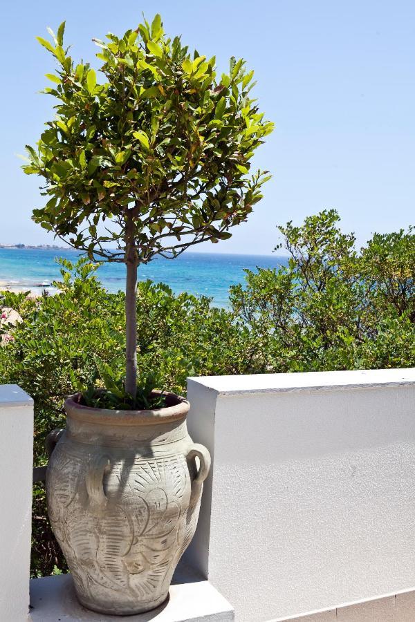 Hotel Club Helios Noto Buitenkant foto